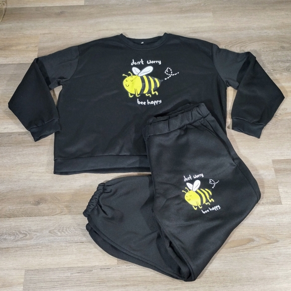 Don't Worry Bee Happy Black Two Piece 5XL Fleece Outfit Happy Casual Fall Vibes - Picture 1 of 8